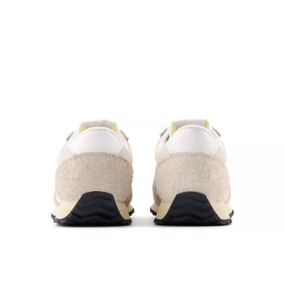 471 - New Balance Shoes