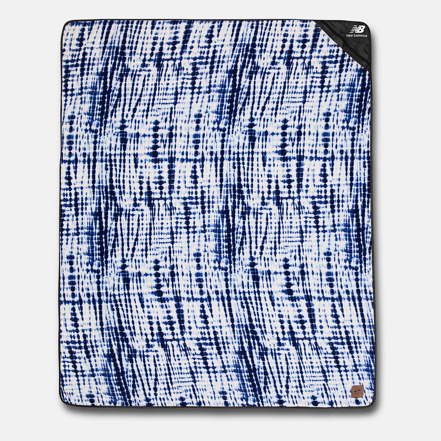 New Balance Slowtide X New Balance Camp Blanket