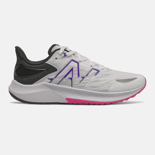 New Balance FuelCell Propel v3