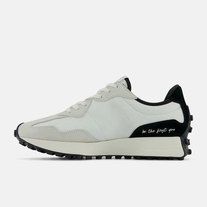 New Balance 327